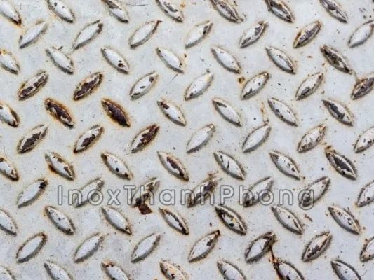 Loại inox nào dễ bị gỉ?