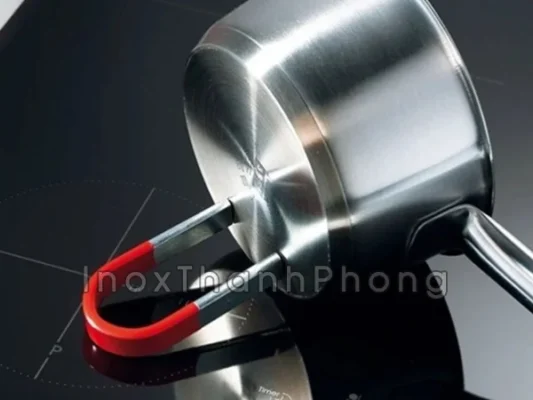 Vì sao inox 304 vẫn có thể bị nam châm hút trong một số trường hợp?