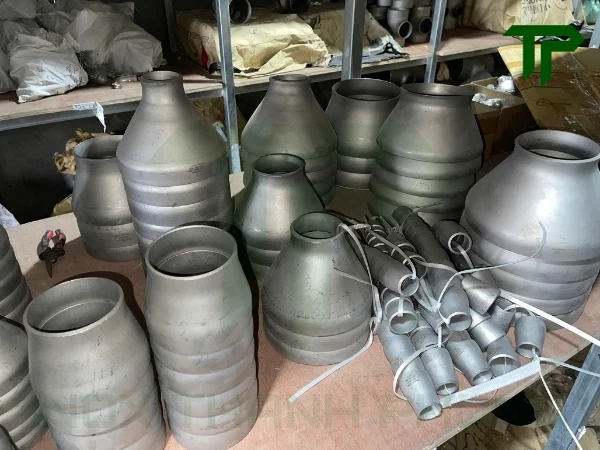 Côn thu inox sẵn tại kho Thanh Phong