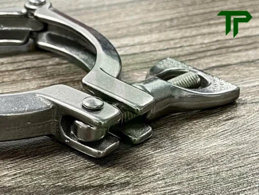 Cùm 3 mảnh giải quyết vấn đề gì mà cùm thông thường khó đáp ứng?