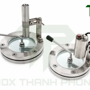 Kính mặt bích có đèn và gạt sương là gì?
