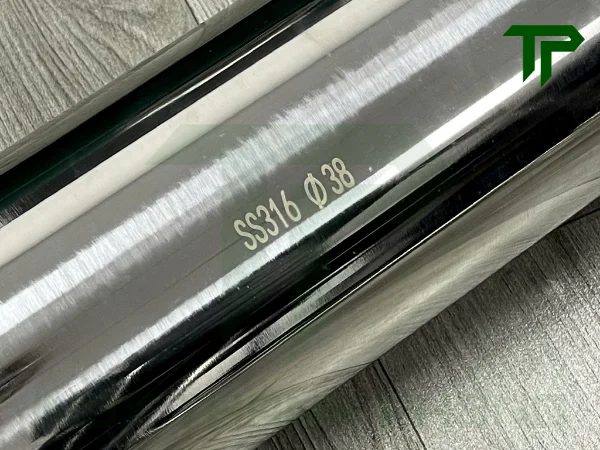 cot-loc-thang-inox-vi-sinh-3 Giá cột lọc thăng inox 316 sẽ biến động hơn so với inox 304