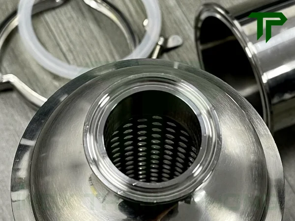 cot-loc-thang-inox-vi-sinh-4 Khi nào cần tháo lõi lọc để vệ sinh?
