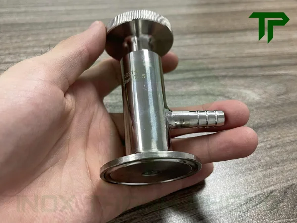 van-lay-mau-vi-sinh-noi-clamp-1