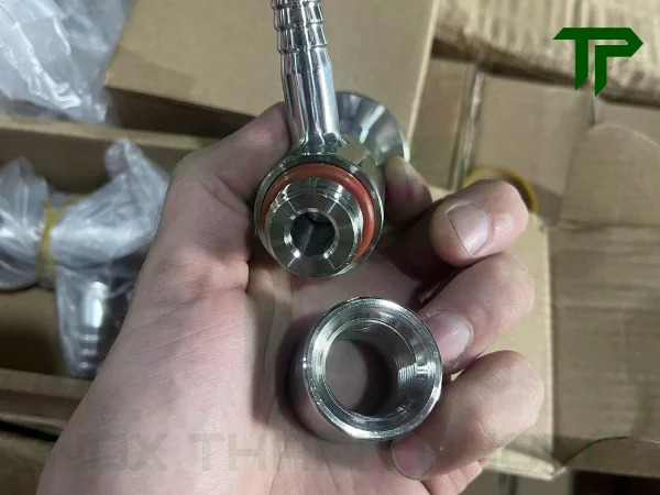 van-lay-mau-vi-sinh-noi-ren-4 Cách vệ sinh và bảo dưỡng van lấy mẫu